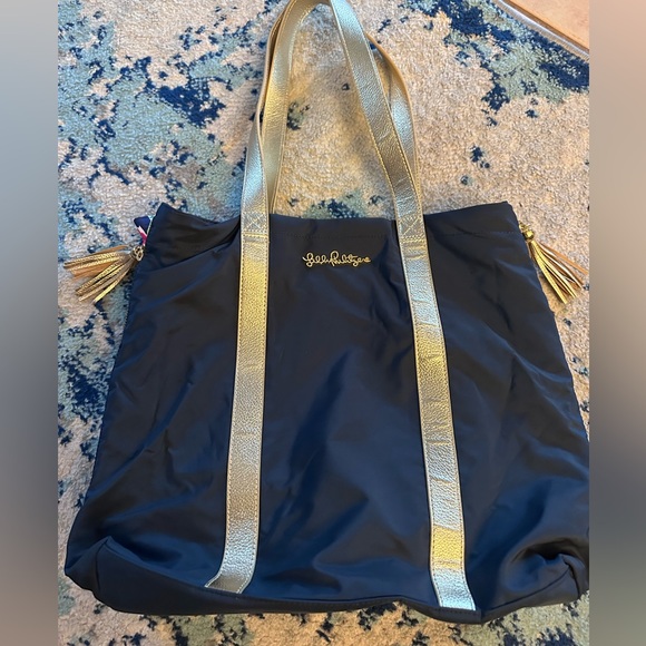 Lilly Pulitzer hearts-a-flutter side zip tote - Picture 3 of 7